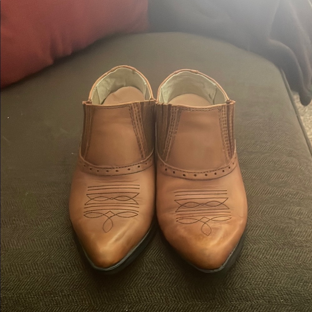 Women ankle dingo shoes